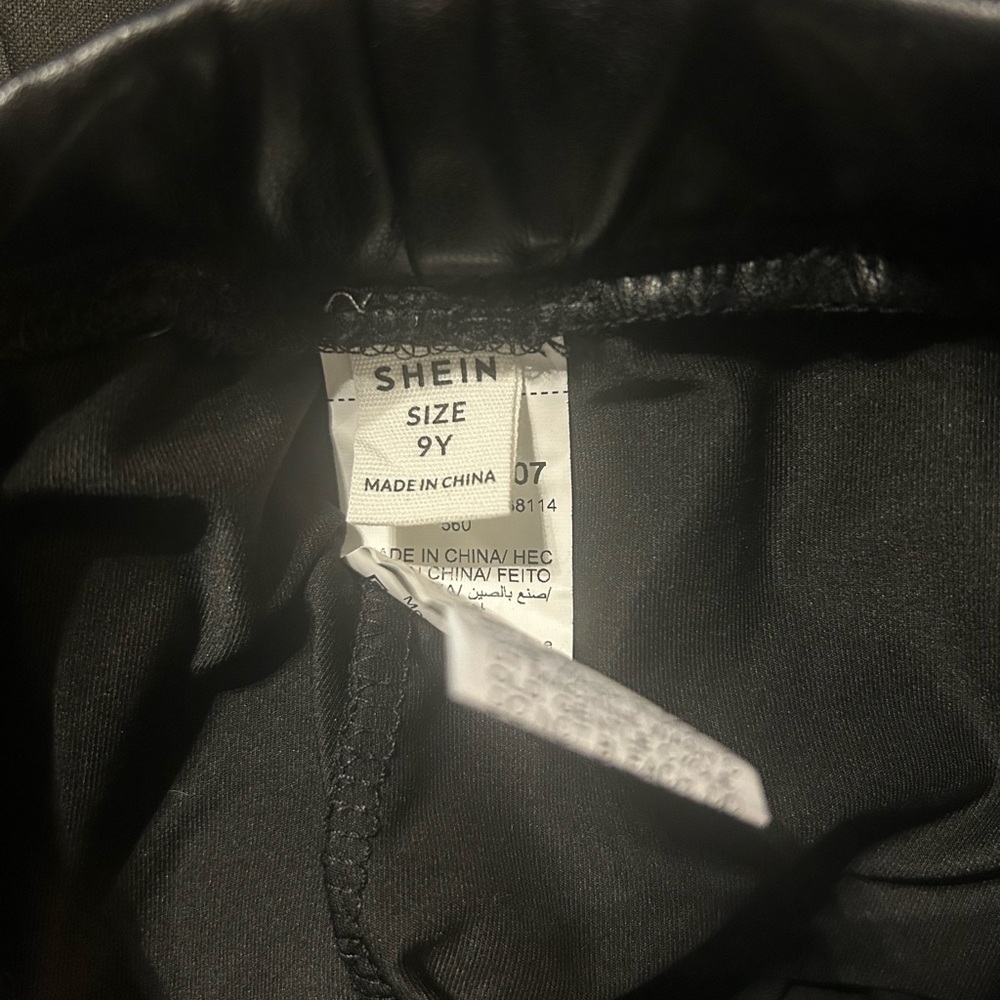 SHEIN Shiny Black Pleated Skirt - Picture 5 of 5
